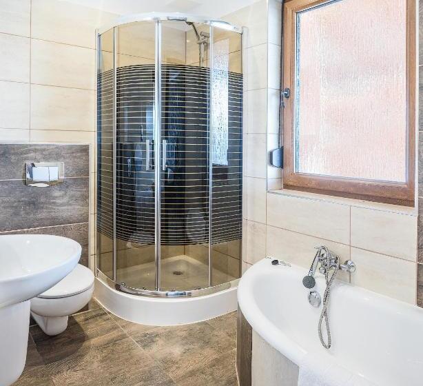 Номер Стандарт Трехместный, Resort Pod Lasem