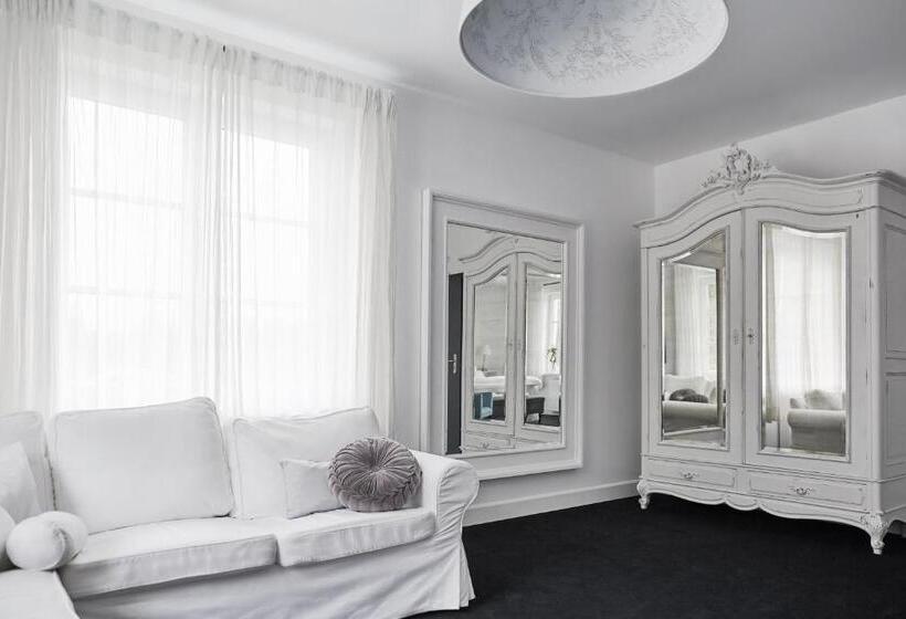 Номер Deluxe, Biała Wstążka B&b