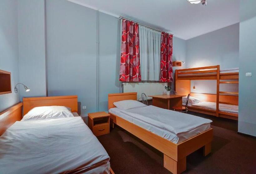 اتاق استاندارد چهار تخته, Hostel Evotel