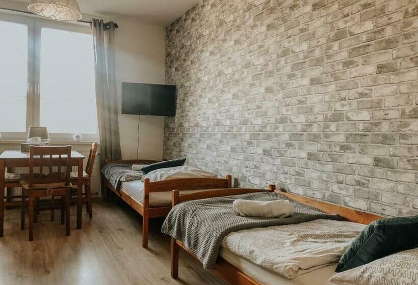 Номер Стандарт Трехместный, Hostel Przed świtem