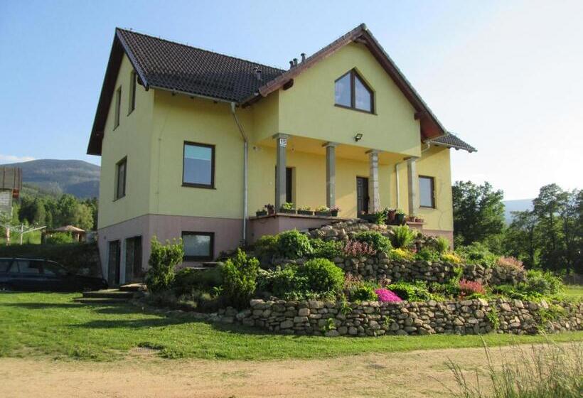 1 Bedroom Apartment Mountain View, Willawil