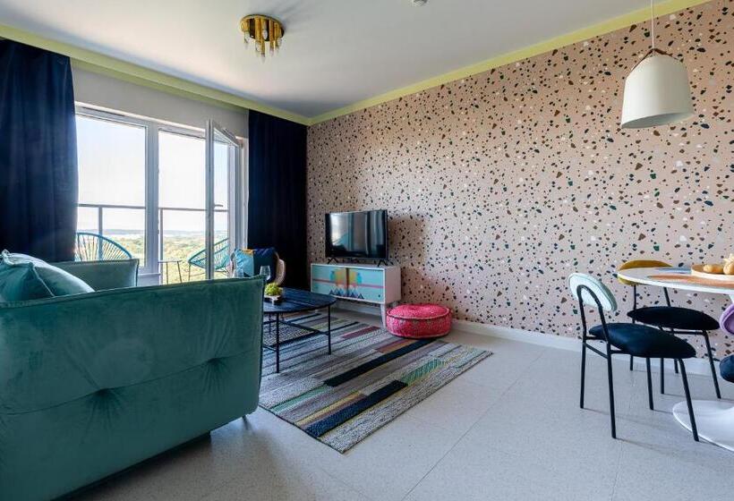 سوییت سوپریور با چشم‌انداز دریا, Apartamenty Your Seaside