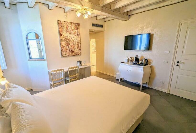 ファミリールーム, Casal Del Pigno