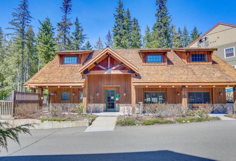 Апартаменты 2 Спальни, Collins Lake Condo