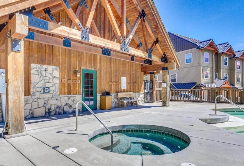 Апартаменты 2 Спальни, Collins Lake Condo