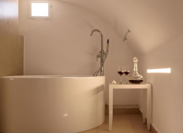 带按摩浴缸和海景的套房, Muses Cycladic Suites