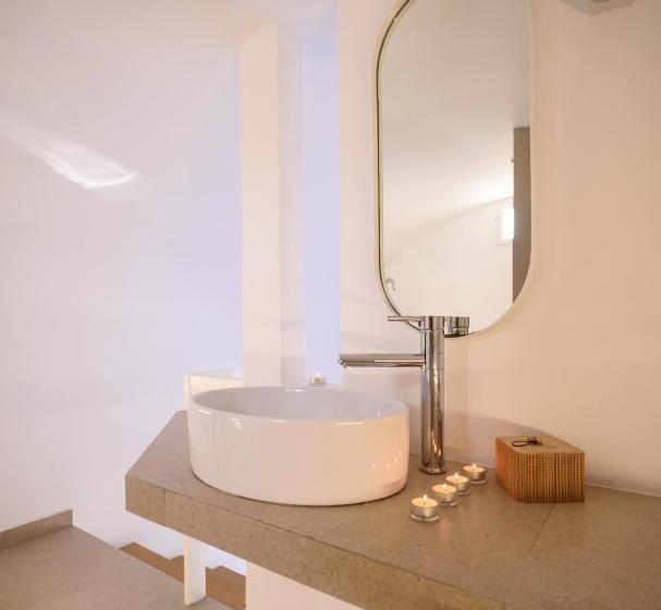 带按摩浴缸和海景的套房, Muses Cycladic Suites