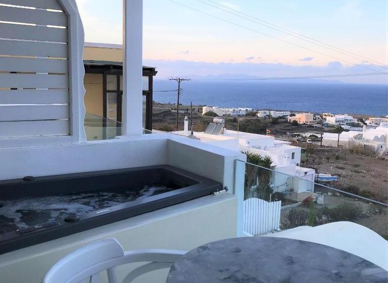 带按摩浴缸和海景的套房, Muses Cycladic Suites