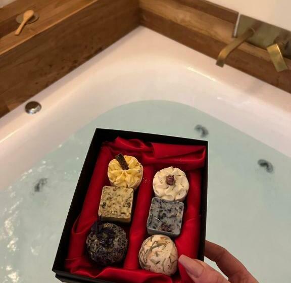 اتاق لوکس, Borgo Marinaro Suite