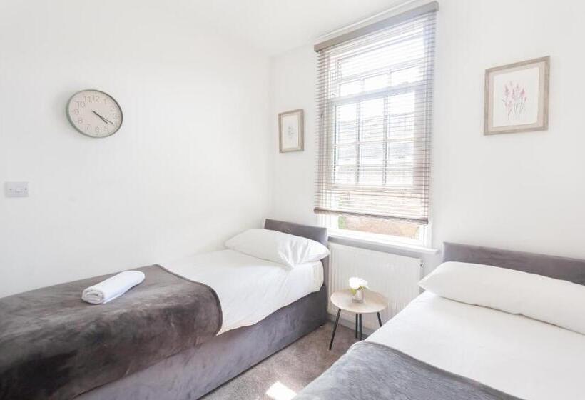 バス共有のスタンダードルーム, Studio9 Rooms   Next To Emirates Stadium   Budget Rooms With Shared Bathroom