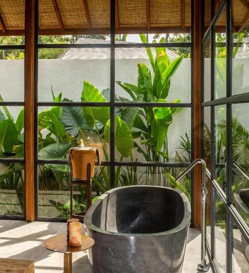 Люкс с Балконом, East Bali Volcano View Resort & Spa   Adults Only Area
