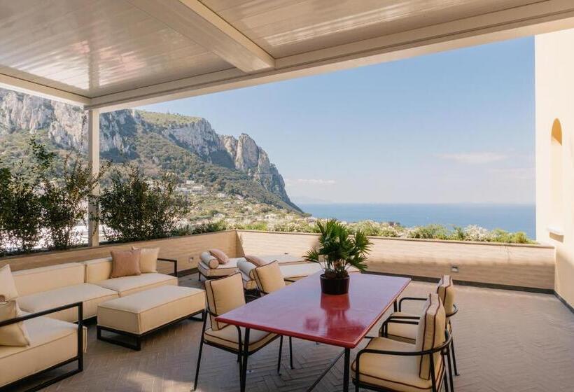 Svit, Palazzo M Capri