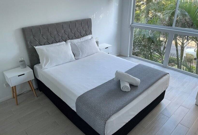 Апартаменты 2 Спальни, The Crest Apartments
