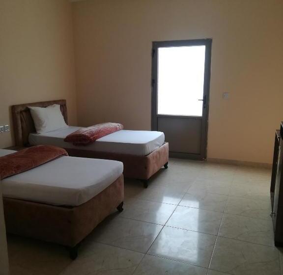 اتاق لوکس با چشم‌انداز دریا, Bedouins Inn Village