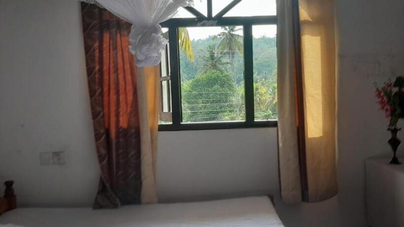 غرفة إقتصادية, Unawatuna White Villa
