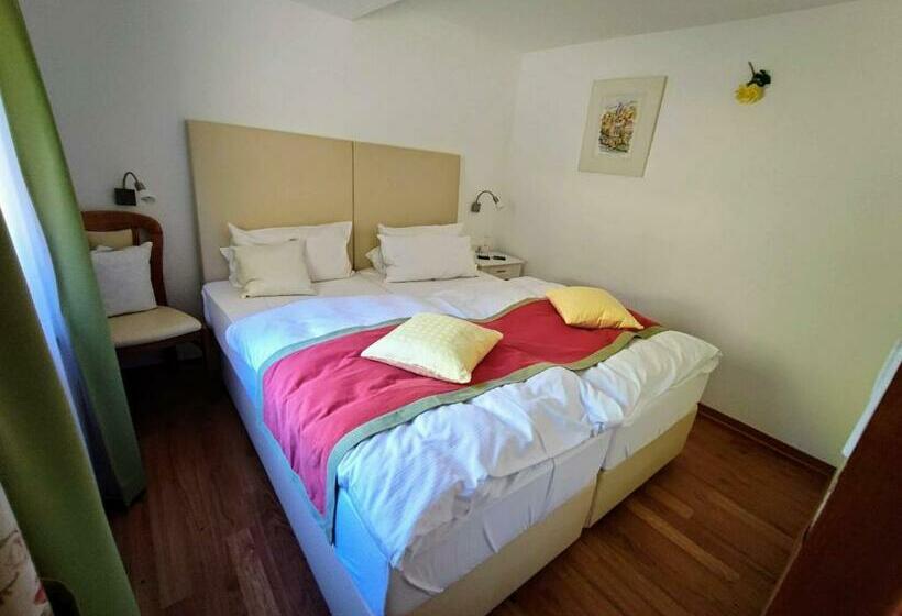 스탠다드 룸, Room In Guest Room  Pension Forelle  Double Room No01
