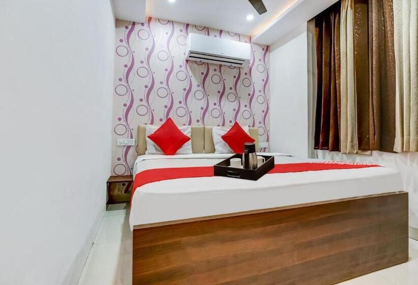 اتاق کلاسیک سه تخته, Flagship Hotel Shaan