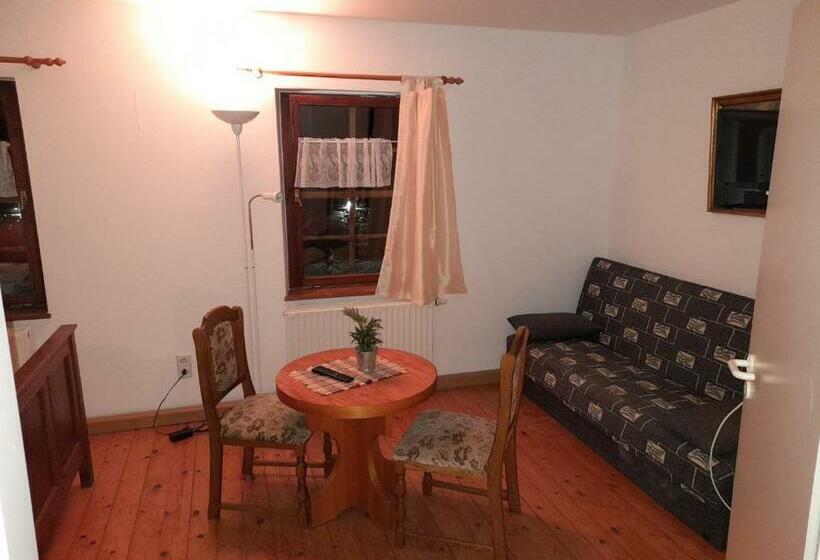 Номер Стандарт, Schwalbenhof