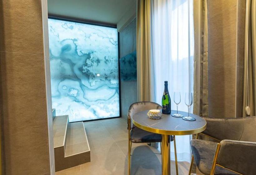 اتاق استاندارد با تخت بزرگ, Gold Suite&spa