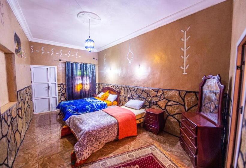 اتاق استاندارد سه نفره, Riad Lalla