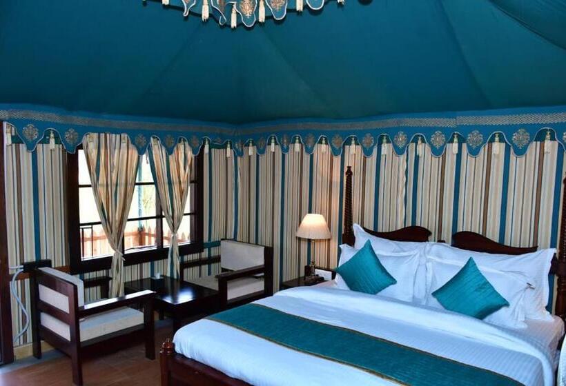 带大床的豪华间, Ananda Resort