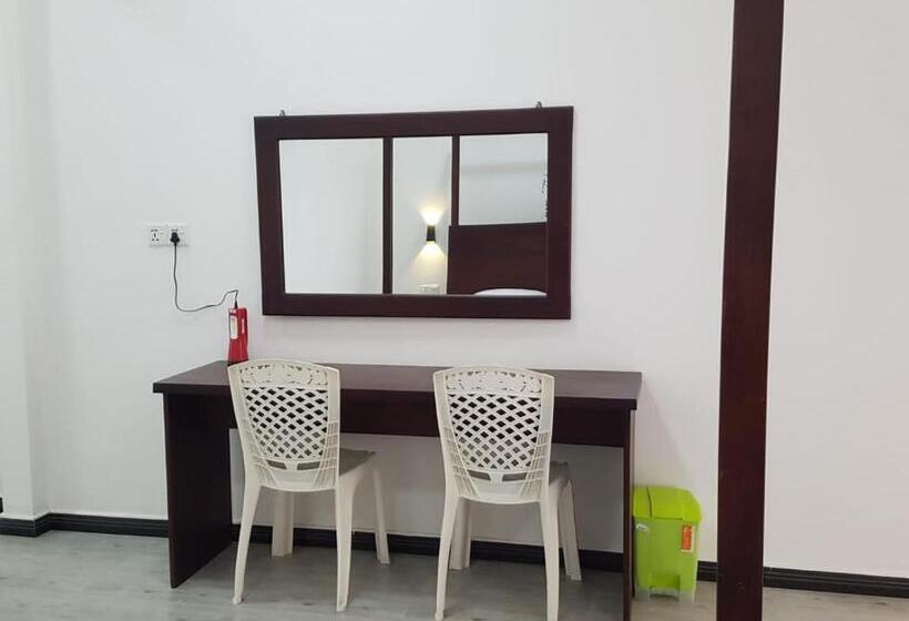 غرفة قياسية ثلاثية مطلة علي الحديقة, Yala Viewer Bird Resort And Safari