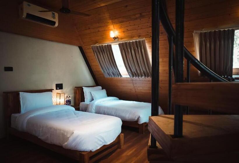 高级家庭房间, La Selva Resort, Pench National Park