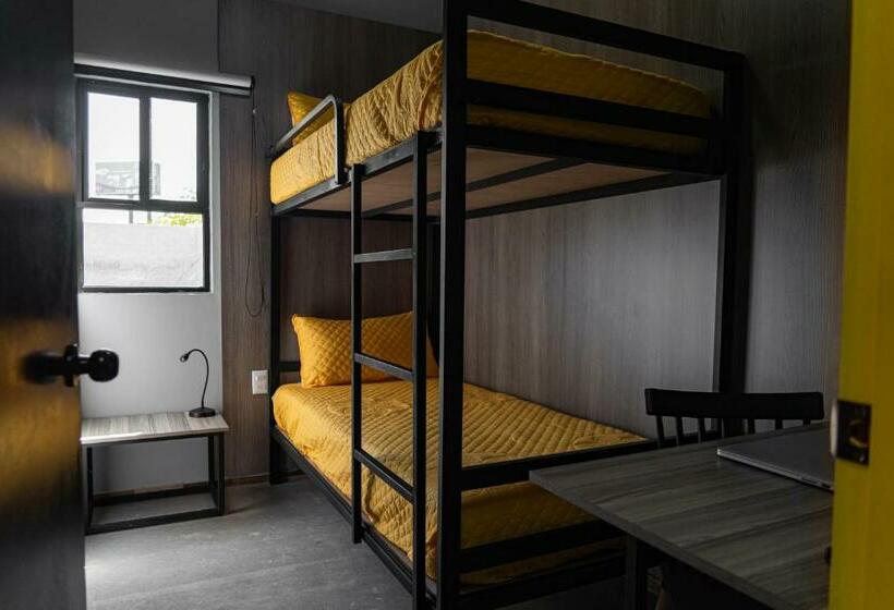 エコノミールーム, Check Inn Hostal Aeropuerto Gdl