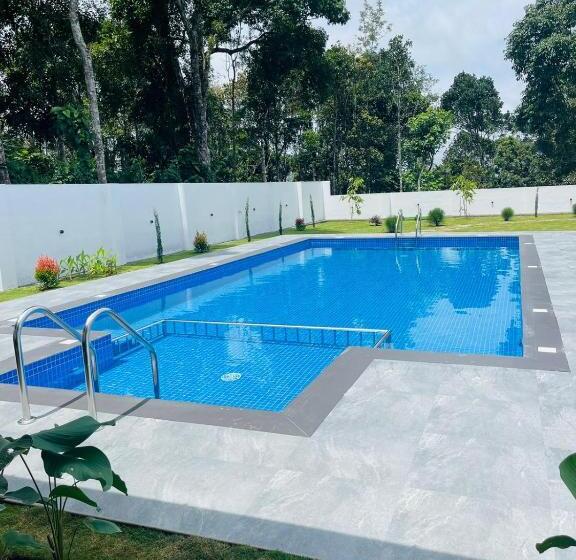 Номер Deluxe с Балконом, The Windy Mist Resort Munnar