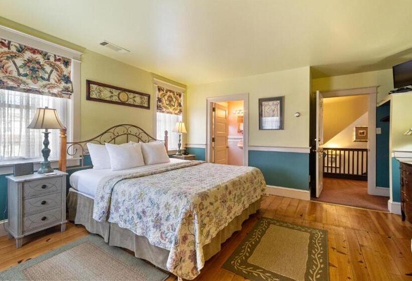 Номер Классика Кровать Кинг, After Eight Bed And Breakfast