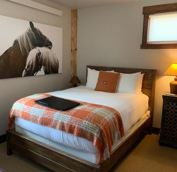 Номер Стандарт, Bentwood Inn