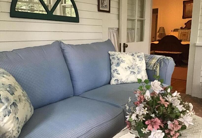 스위트, Brookview Manor Inn