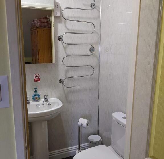 Номер Стандарт Индивидуальный, Kingswinford Guest House