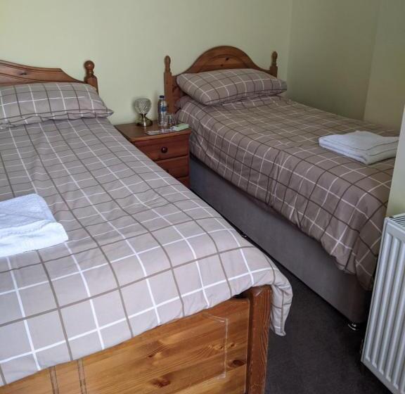 Семейный Номер, Kingswinford Guest House