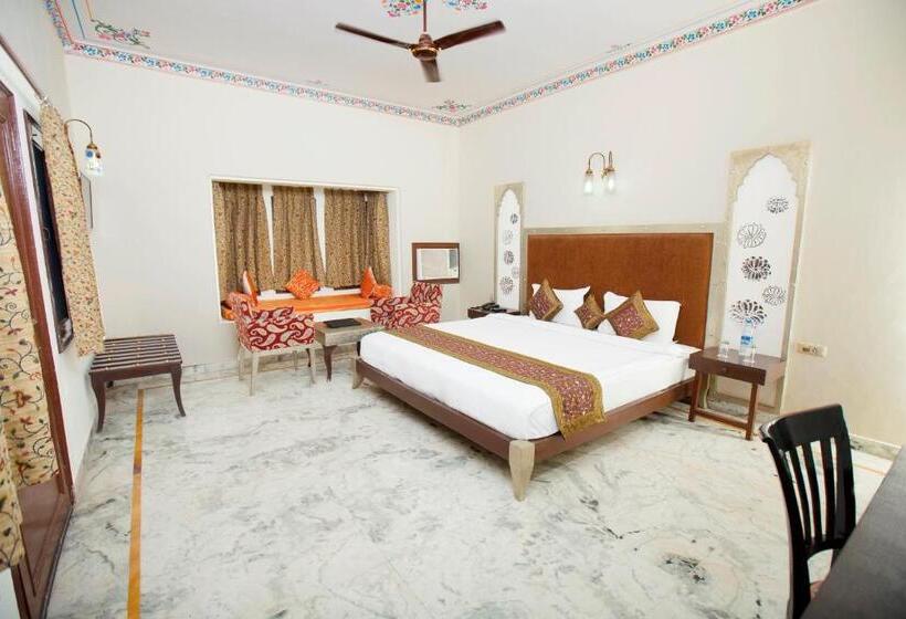 اتاق لوکس, Dhawala Resort By Aamod