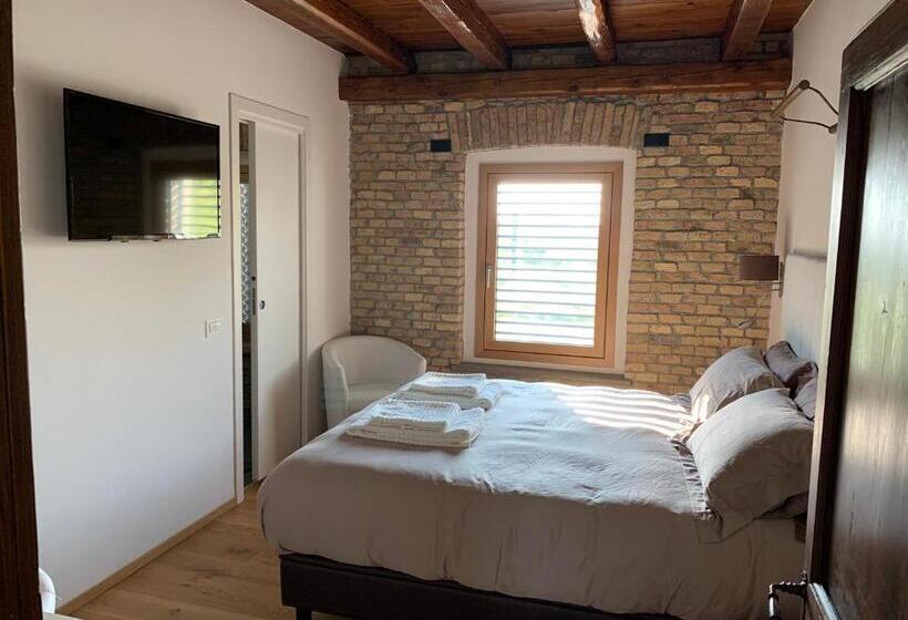 اتاق استاندارد با تخت بزرگ, B&b La Corte Dei Vizi