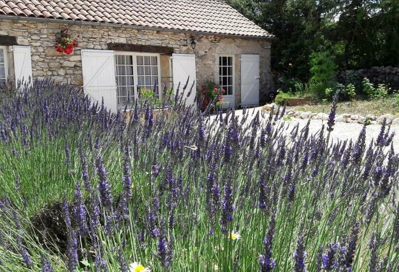 Трехместный Номер Стандарт Вид на Сад, Les Vitarelles En Quercy