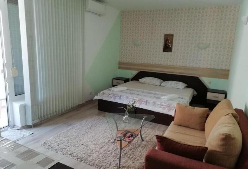Семейный Номер, Guest House Orchidea