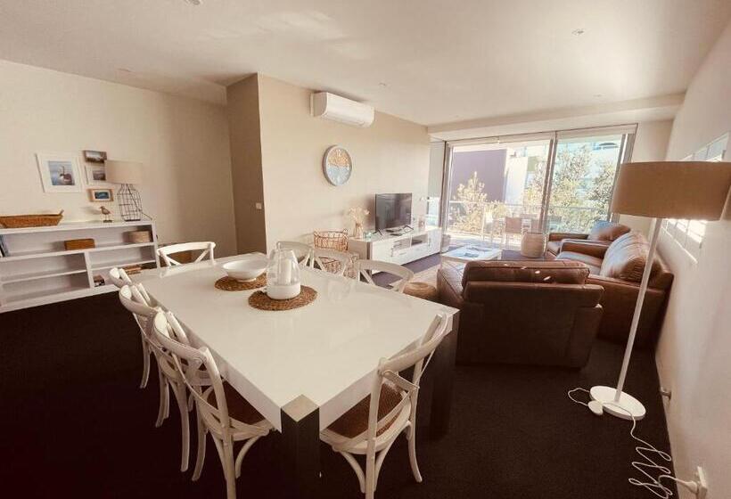 Апартаменты 3 Спальни Вид на Бассейн, Coast Resort Merimbula