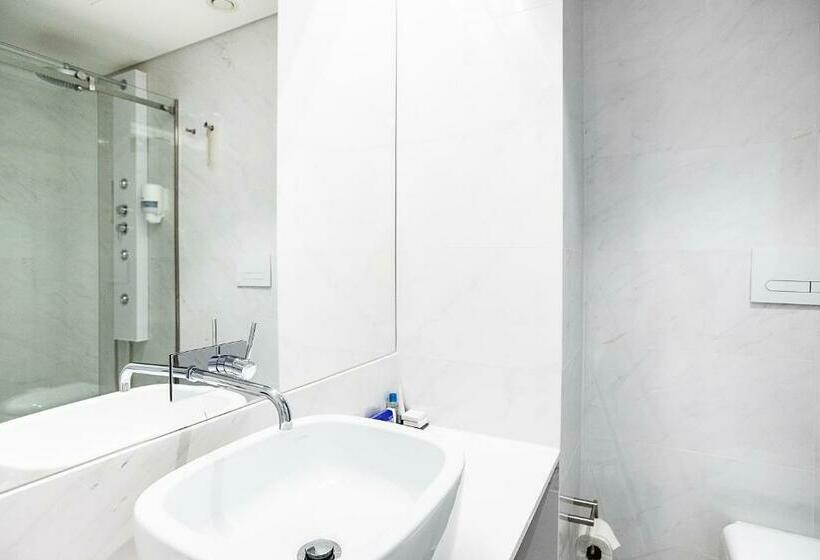سوییت اجرایی, The 7 Hotel, Suites, Studios & Apartments