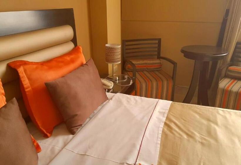 جناح جونيور, Gran Hotel Ica
