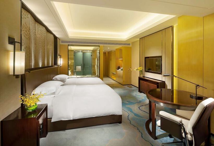 Номер Executive, Hilton Zhuzhou