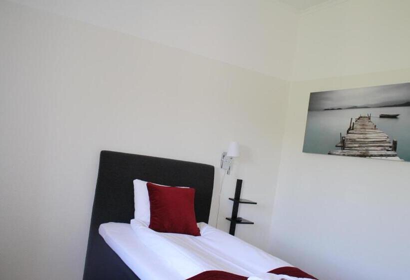 Номер Стандарт Индивидуальный, Stadshotellet Kristinehamn