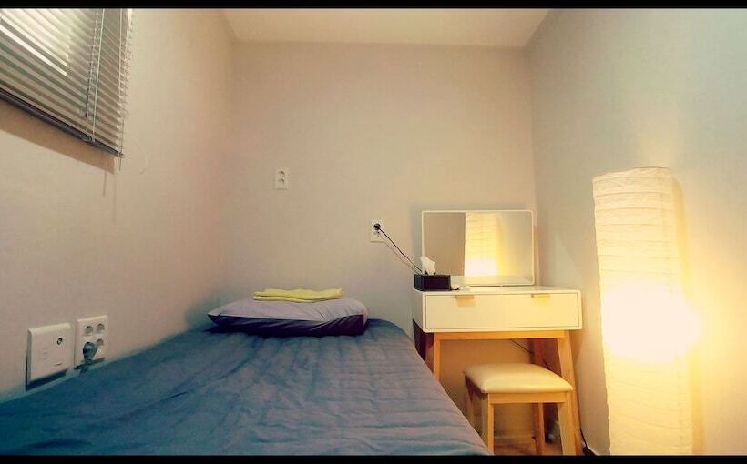 Quarto Estandar Individual, 24 Guesthouse Sinchon