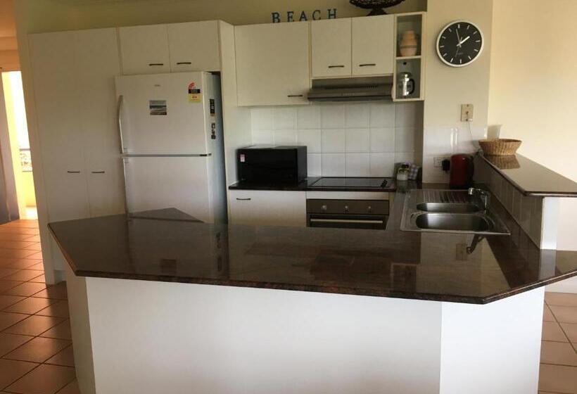 Апартаменты 3 Спальни, Salerno On The Beach