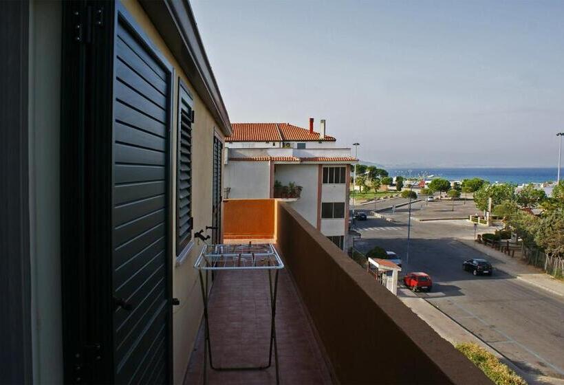 Апартаменты 2 Спальни, Nettuno