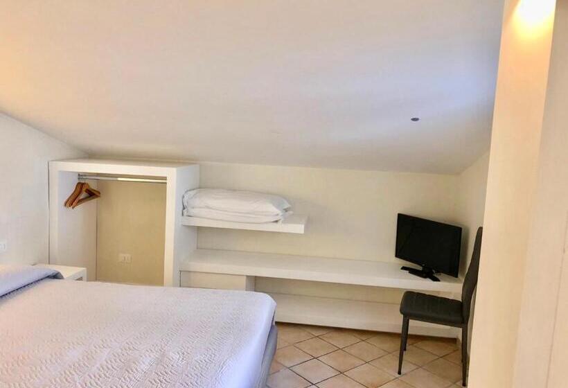 テラス付きスタンダードルーム, Sorrento Inn Funzionista