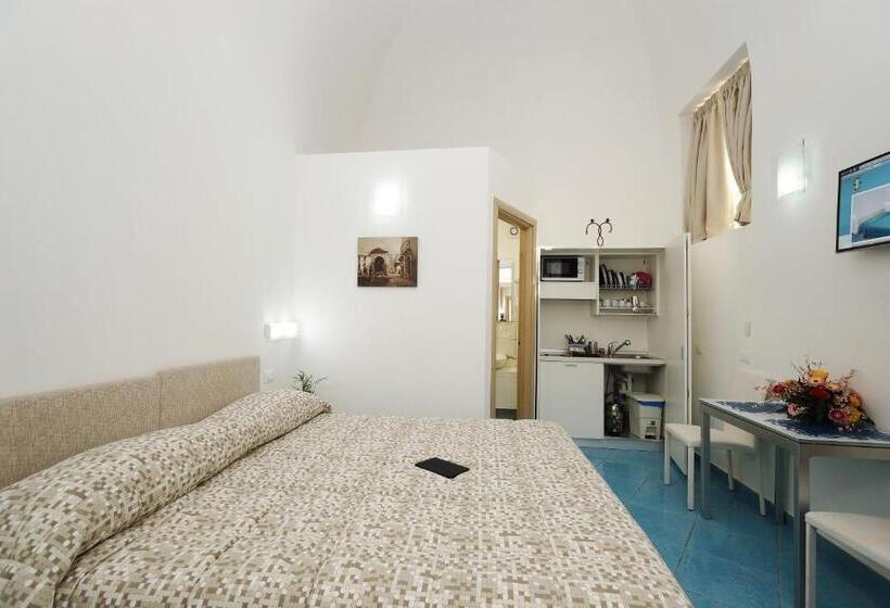 エコノミールーム, Sorrento Inn Funzionista