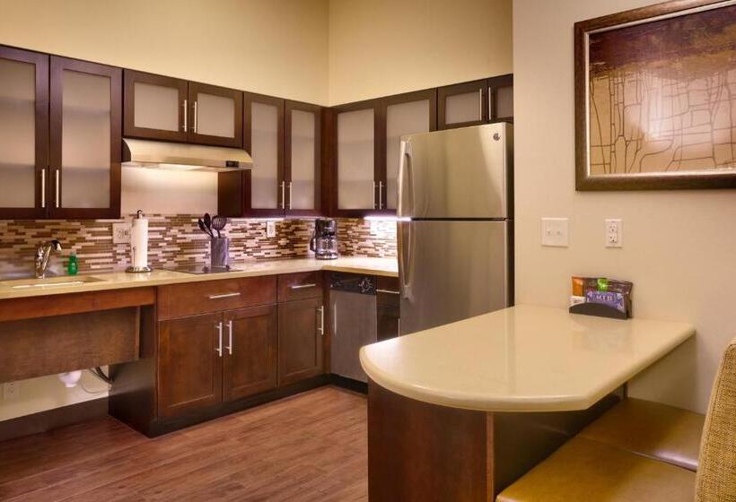 Люкс с гидромассажем, Staybridge Suites Cheyenne, An Ihg