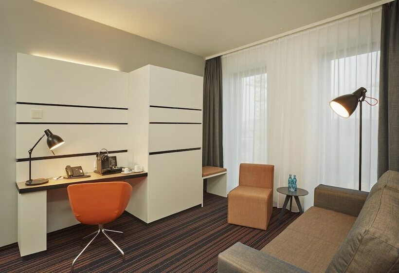 Полулюкс, Hyperion Hotel Hamburg